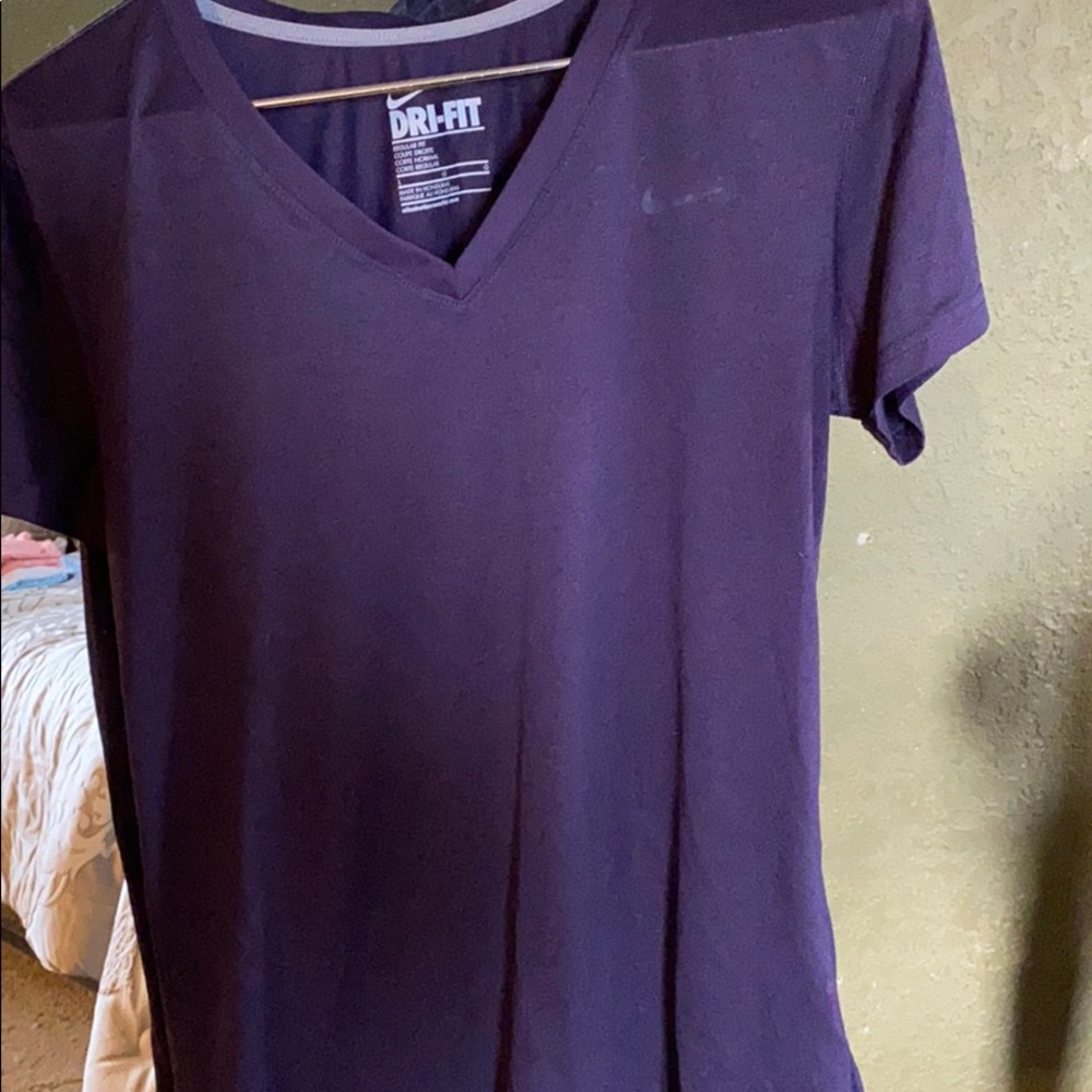 Tee shirt